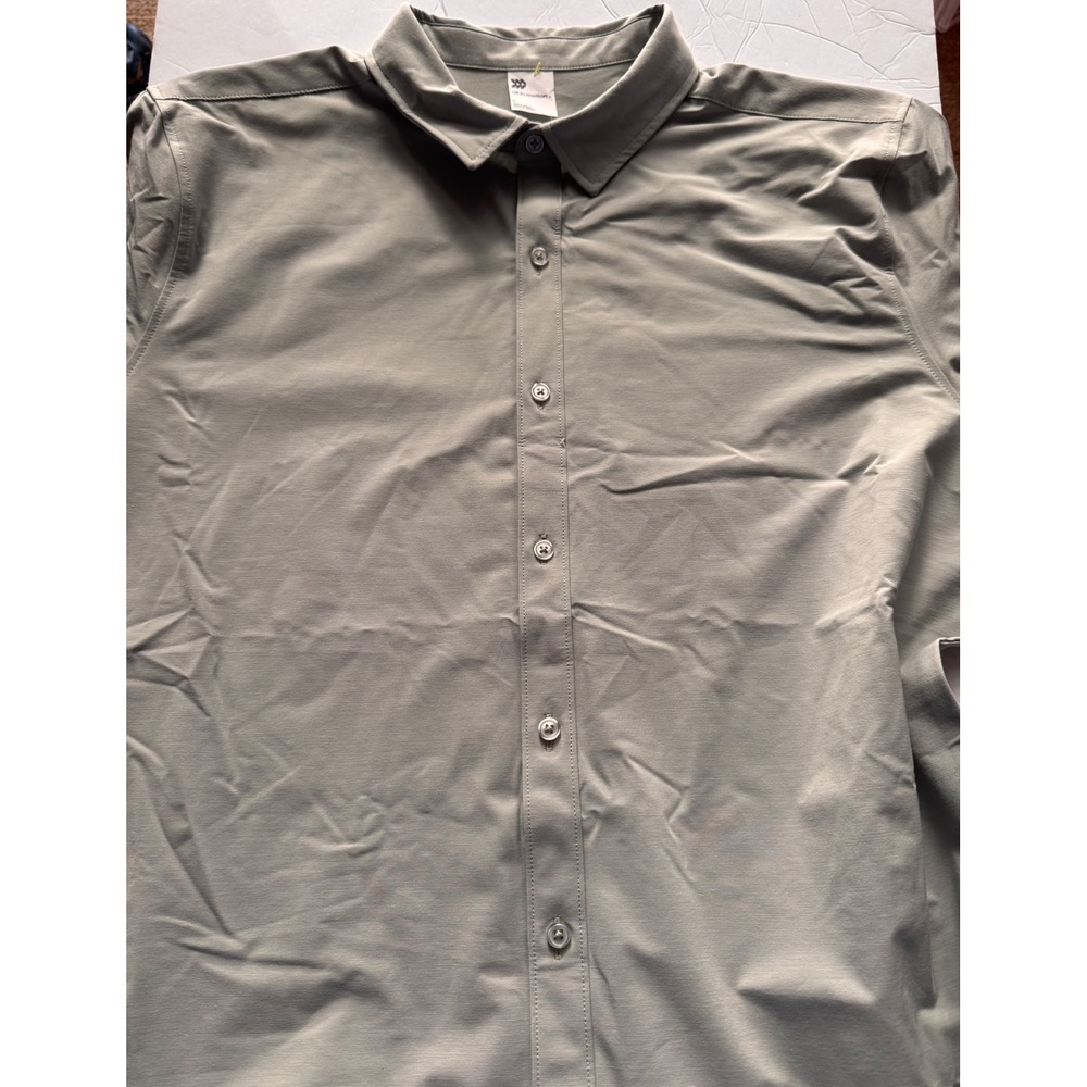 All in Motion Mens Short Sleeve Woven Button Down Shirt Light Olive Green L NEW